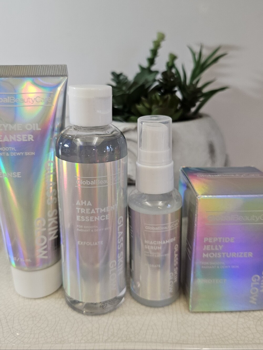 Global Beauty Care GLASS SKIN GLOW LINE 4-PC SET